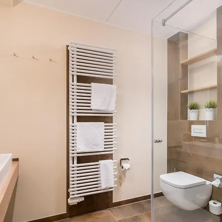 Parkhotel מלון 4*